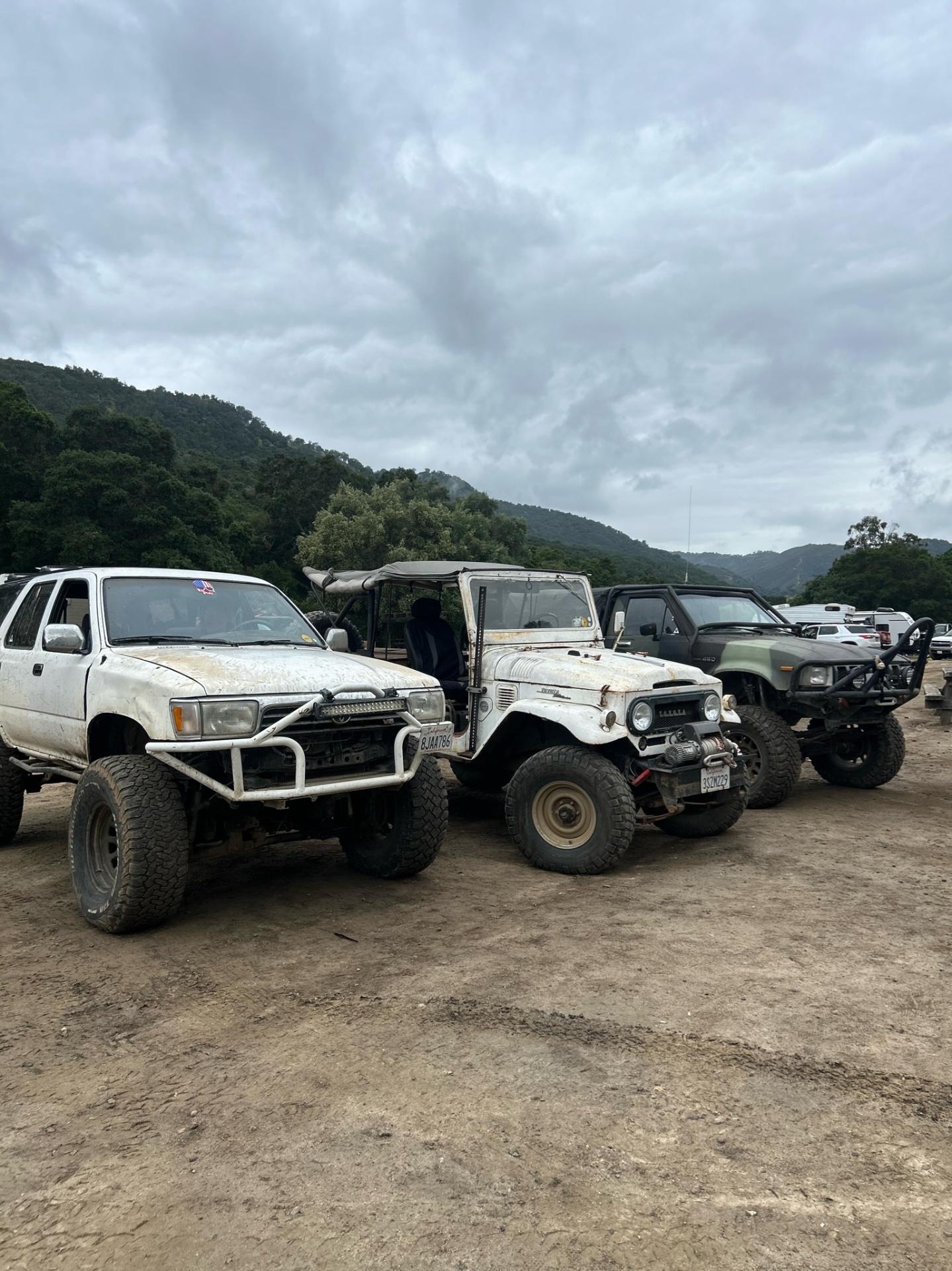 Club rigs lined up at Hollister Hills